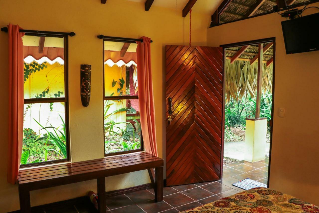 Caribe Town Bungalows Puerto Viejo de Talamanca المظهر الخارجي الصورة
