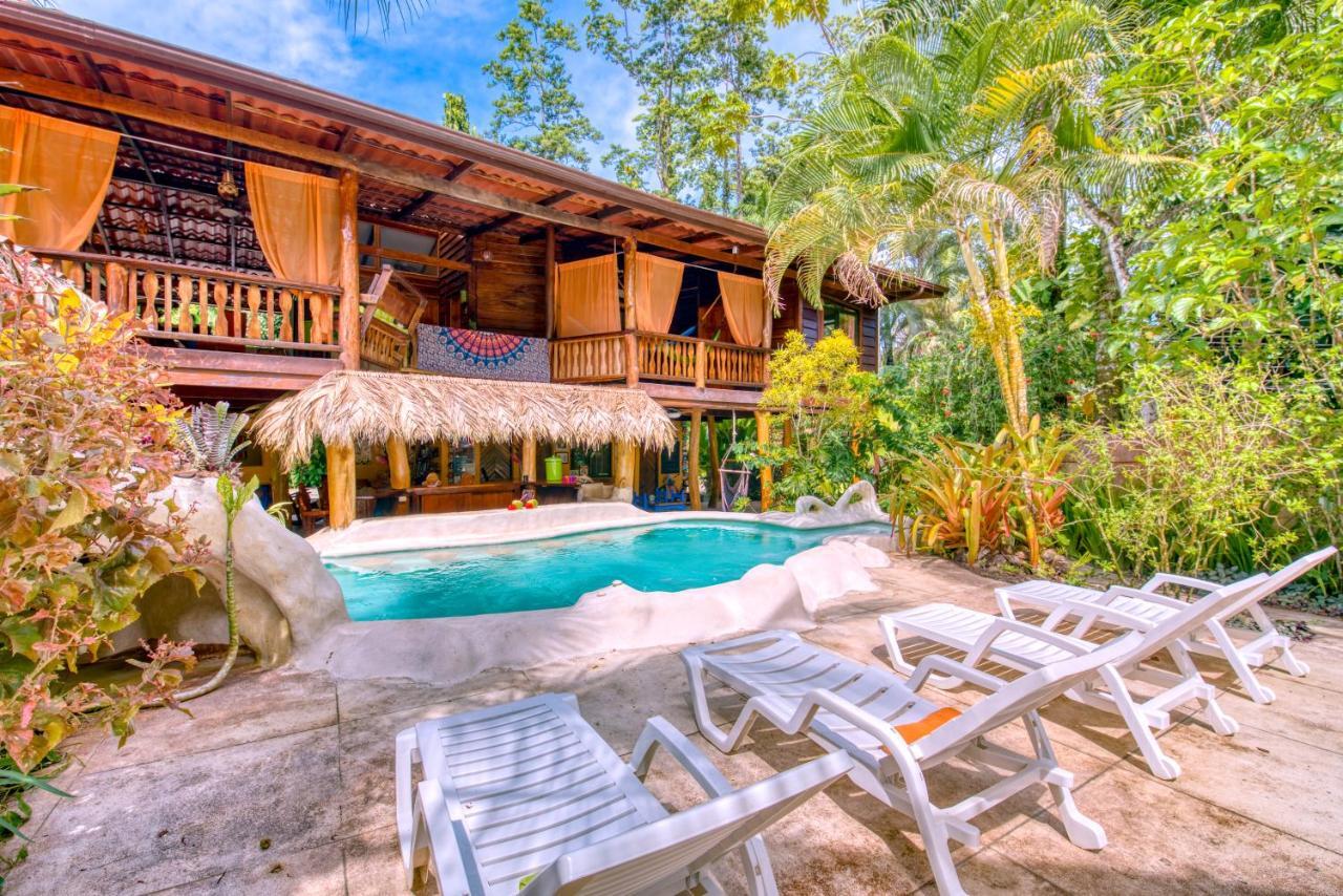 Caribe Town Bungalows Puerto Viejo de Talamanca المظهر الخارجي الصورة