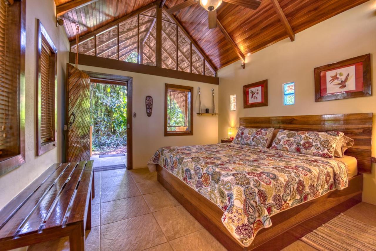 Caribe Town Bungalows Puerto Viejo de Talamanca المظهر الخارجي الصورة